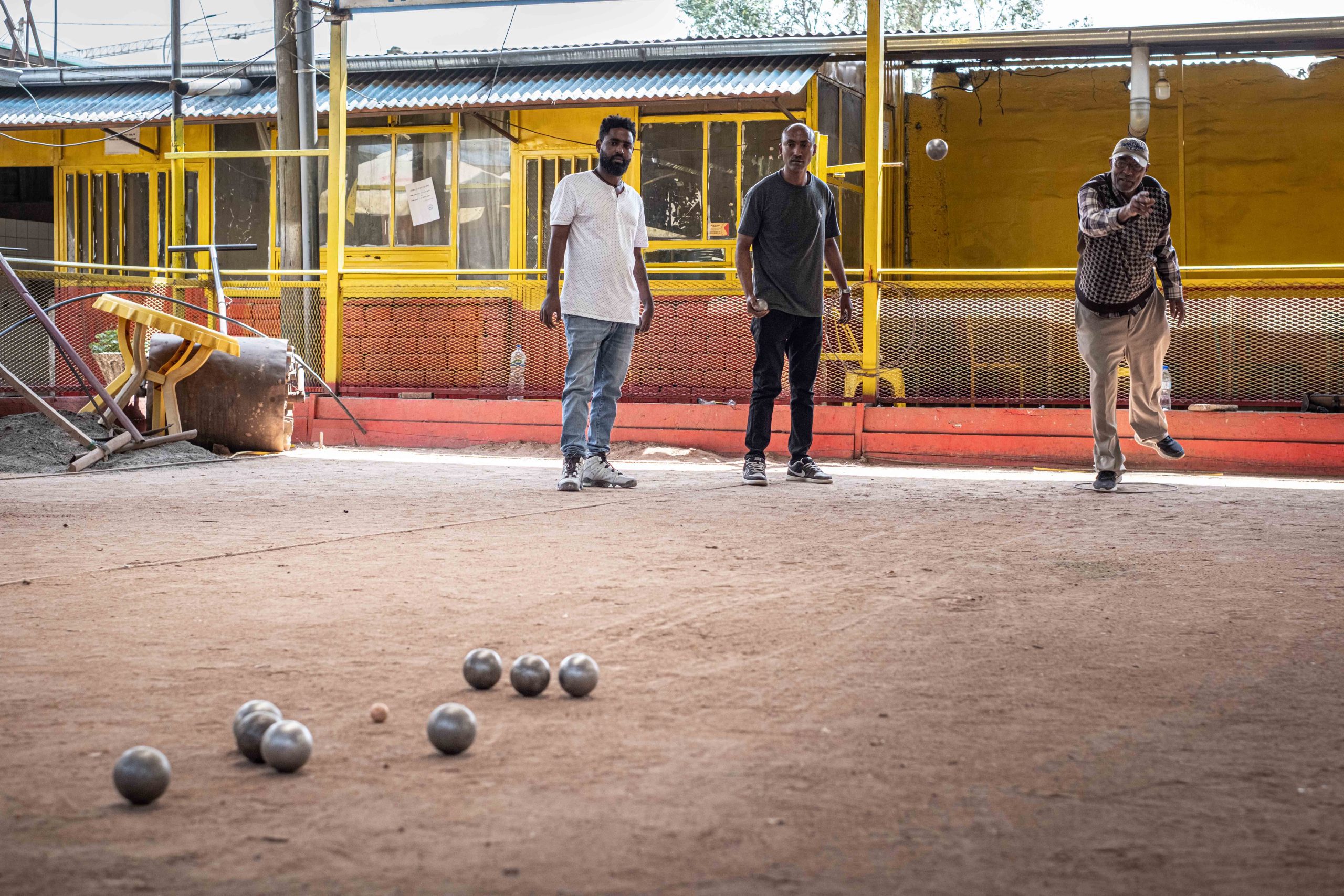 Club des Cheminots: Where pétanque meets history